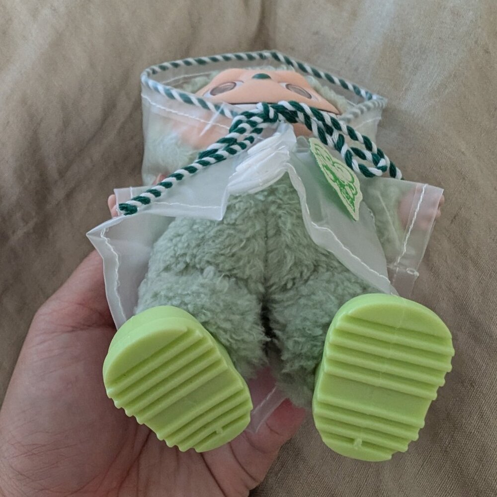 Mini Keroppi Raincoat & Rain Boots - Labubu Doll Clothes | Tiny Fashion - Picture 3 of 14